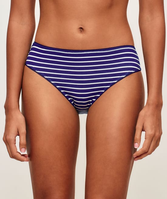 Pack of 3 cotton panties;