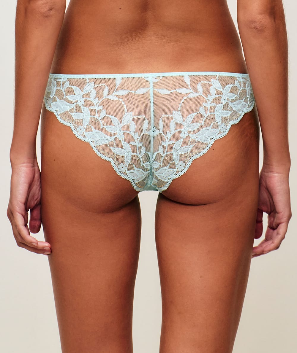 Floral lace panties with golden lurex thread;