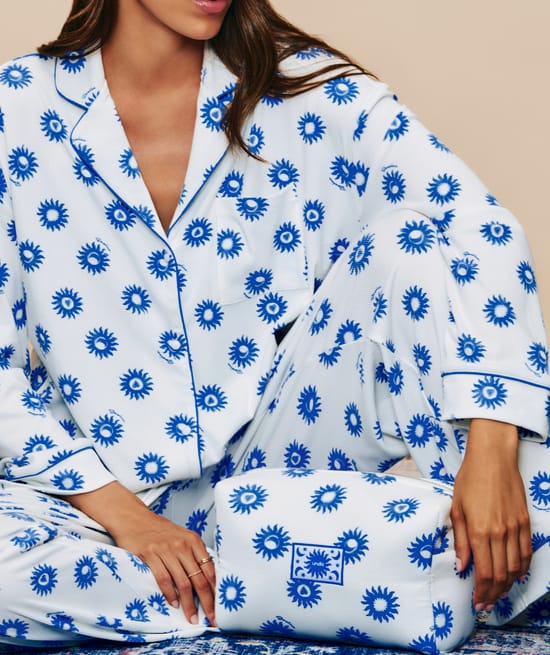 Ribbed jersey pouch with sun pattern;