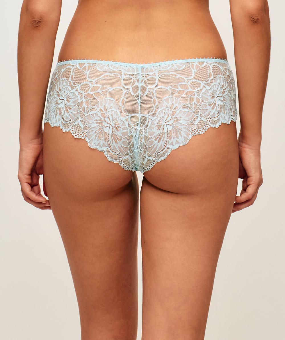 Lace floral shorty;