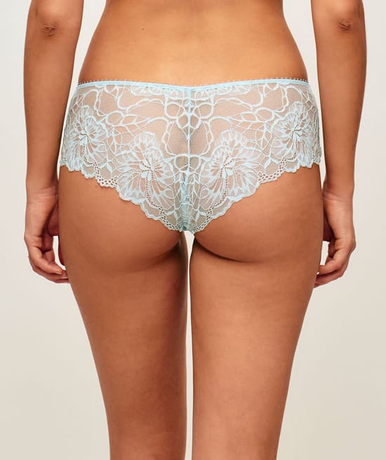 Lace floral shorty;