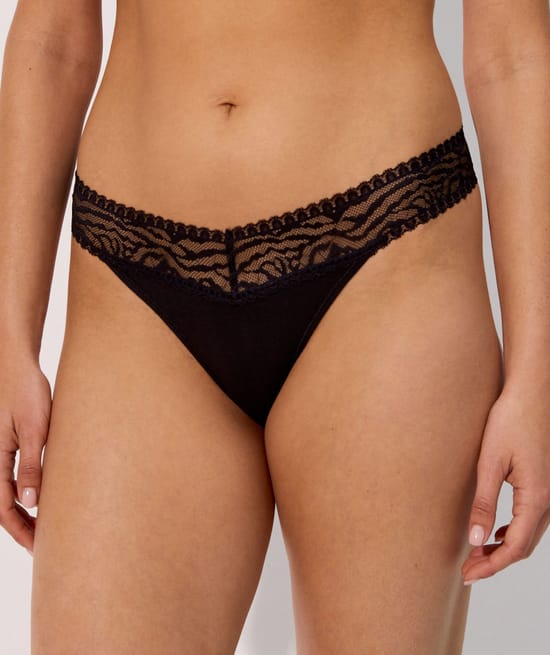 Tanga en coton et dentelle;