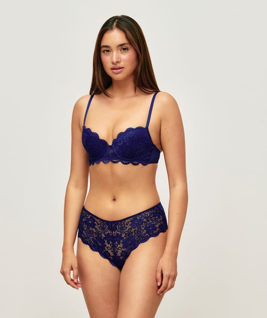 Shorty en dentelle florale;
