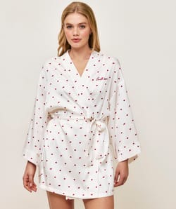 Kimono en satin motifs c&oelig;urs et broderie "love me;