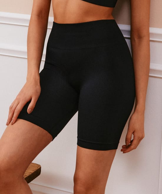 Short cycliste en seamless;
