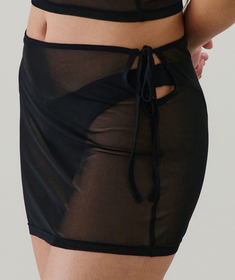 Mesh skirt;