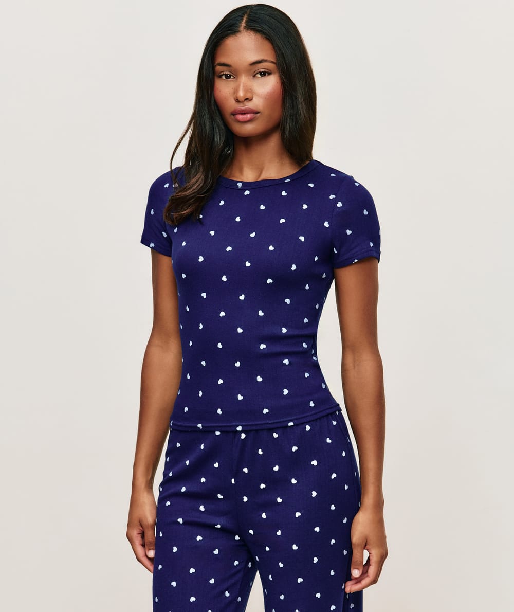 3-piece set t-shirt, trousers and jacket;