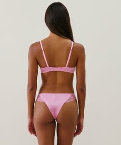 Tanga en microfibre avec broderies;