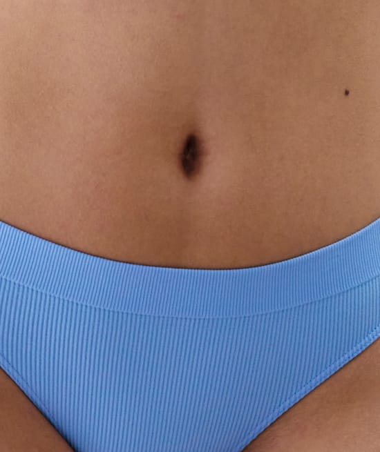 Seamless thong;