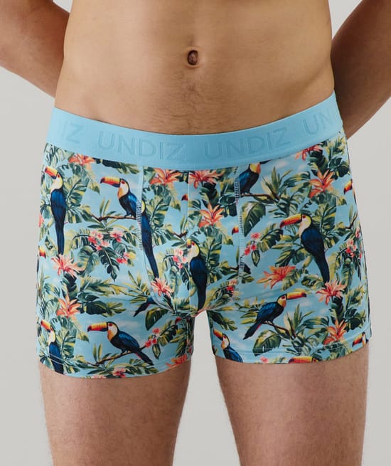 Patterned boxer shorts;