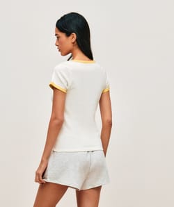 Short en molleton gris;