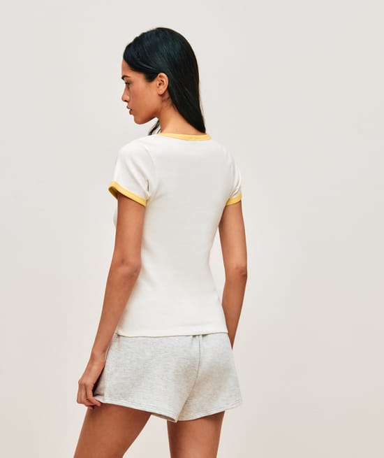 Short en molleton gris;