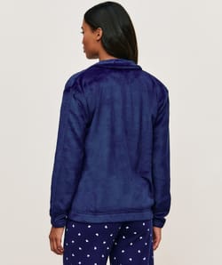 3-piece set t-shirt, trousers and jacket;