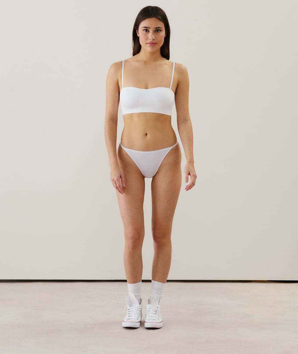 Soutien-gorge bandeau en seamless;