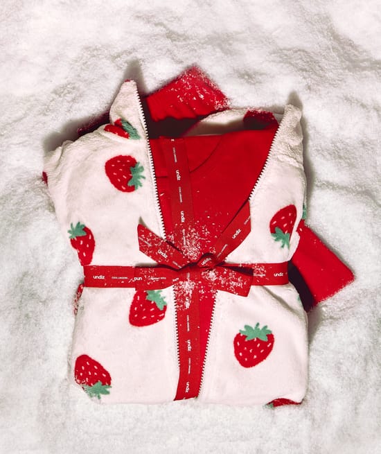 Set 3 pièces t-shirt pantalon et veste;