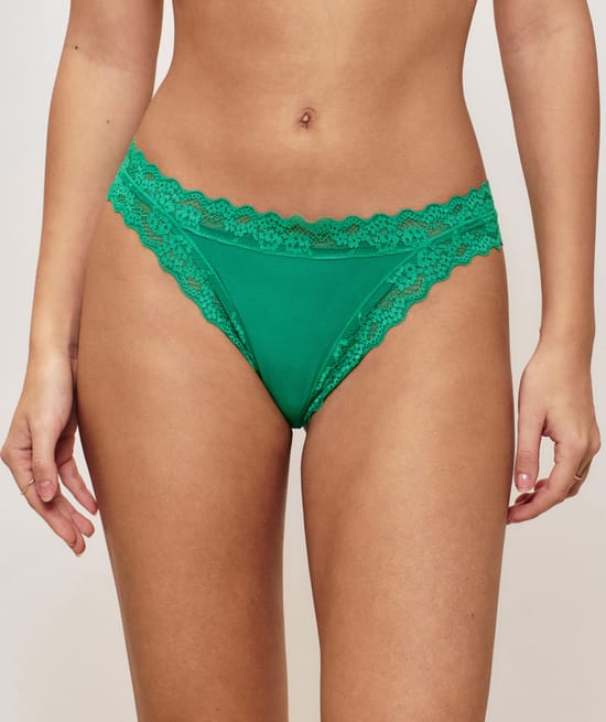 Tanga en coton et dentelle;