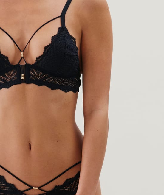 Soutien-gorge triangle en dentelle;