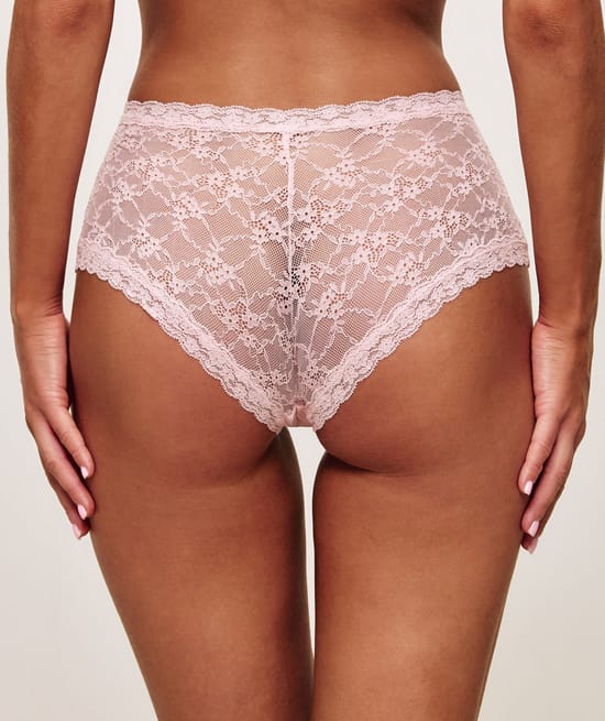Lace shorty;