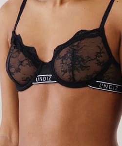 Soutien-gorge corbeille en dentelle;