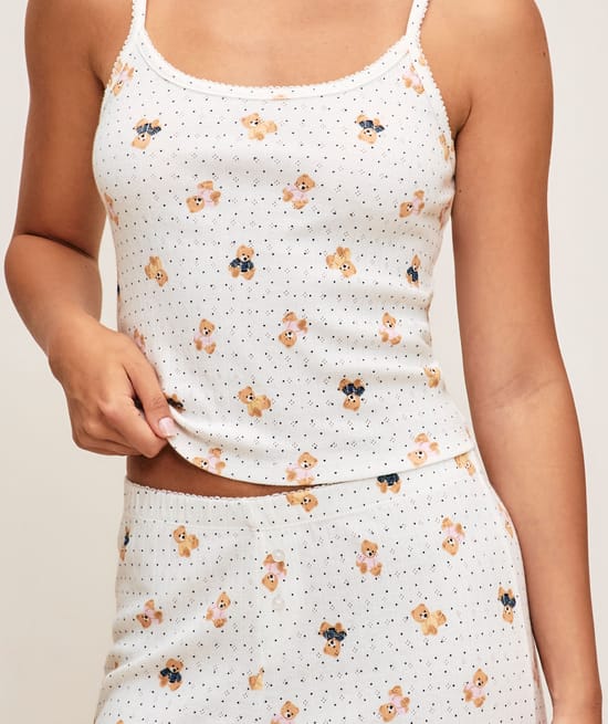 Lace tank top with bear print;