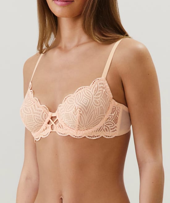 Lace balconette bra;