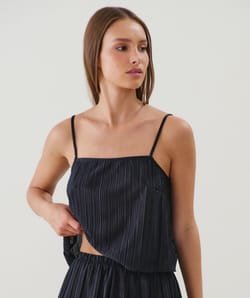 Conjunto de satén plisado;