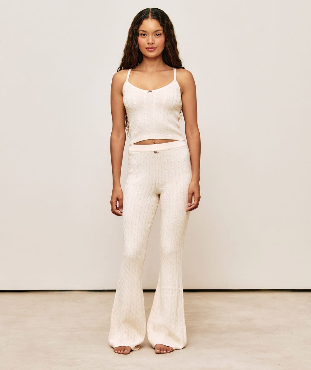 Pantalon flare en maille avec d&eacute;tail floral;