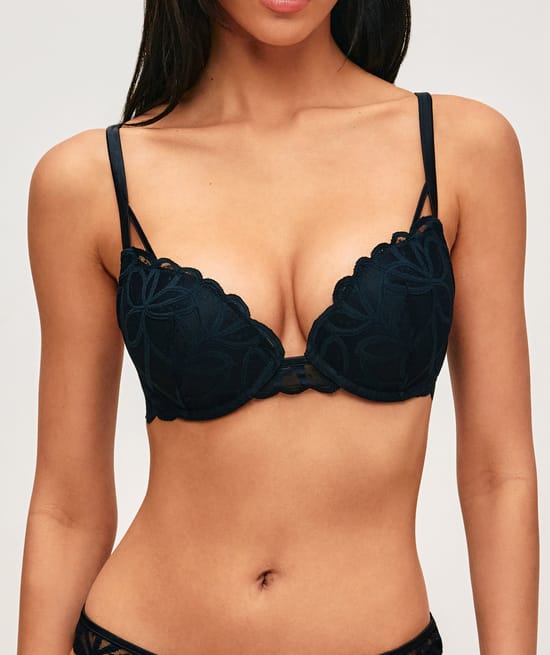 Sostenedor ultra push-up de encaje;