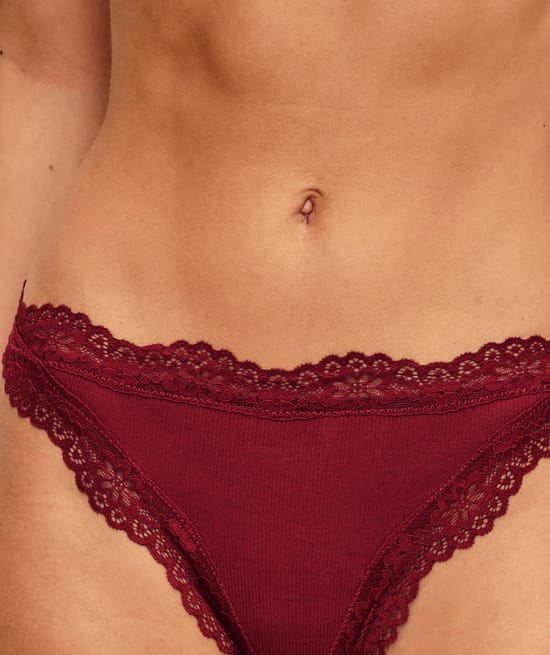Cotton and lace string;
