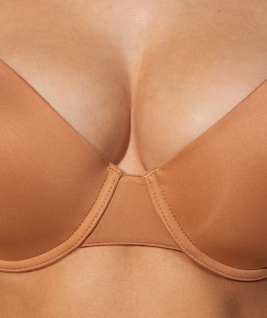 Soutien-gorge ampliforme en microfibre;