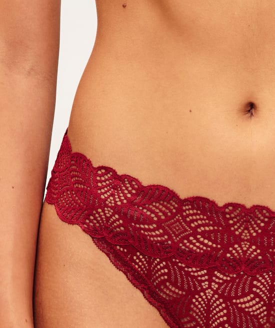 Lace thong - red;