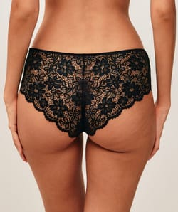 Floral lace shorty;