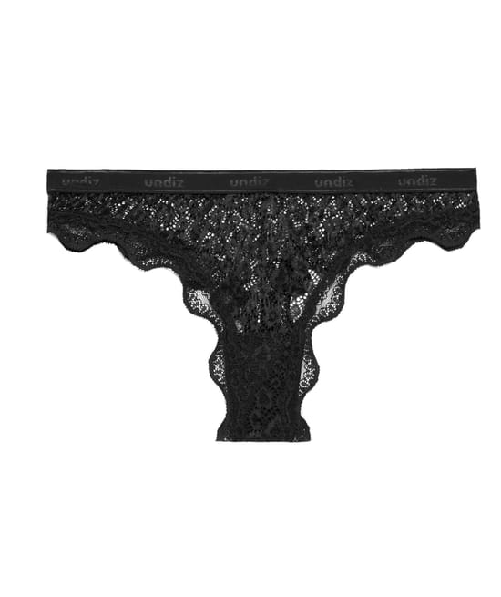 Tanga en dentelle;