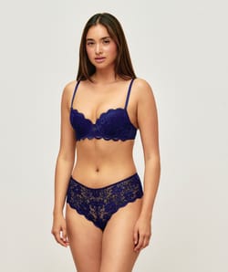 Soutien-gorge ampliforme en dentelle florale;