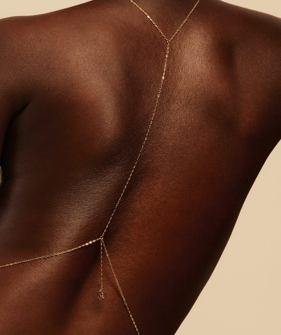 Bijou de corps dor&eacute;;