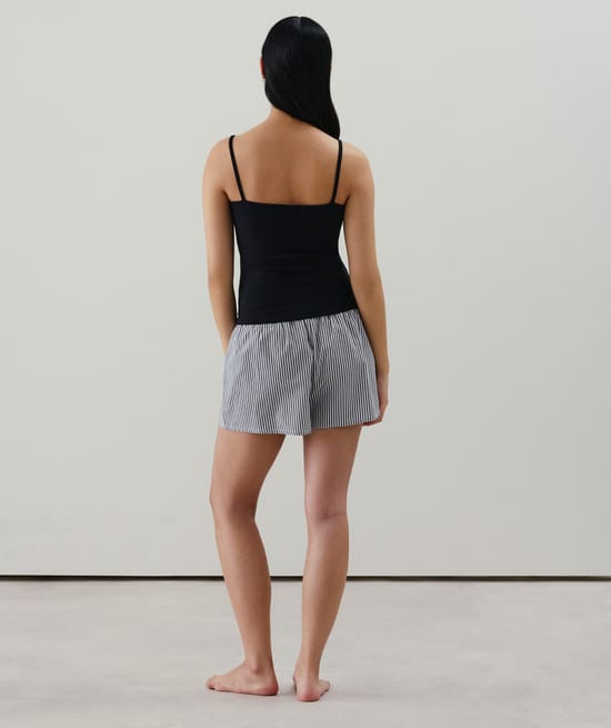 Short à rayures;