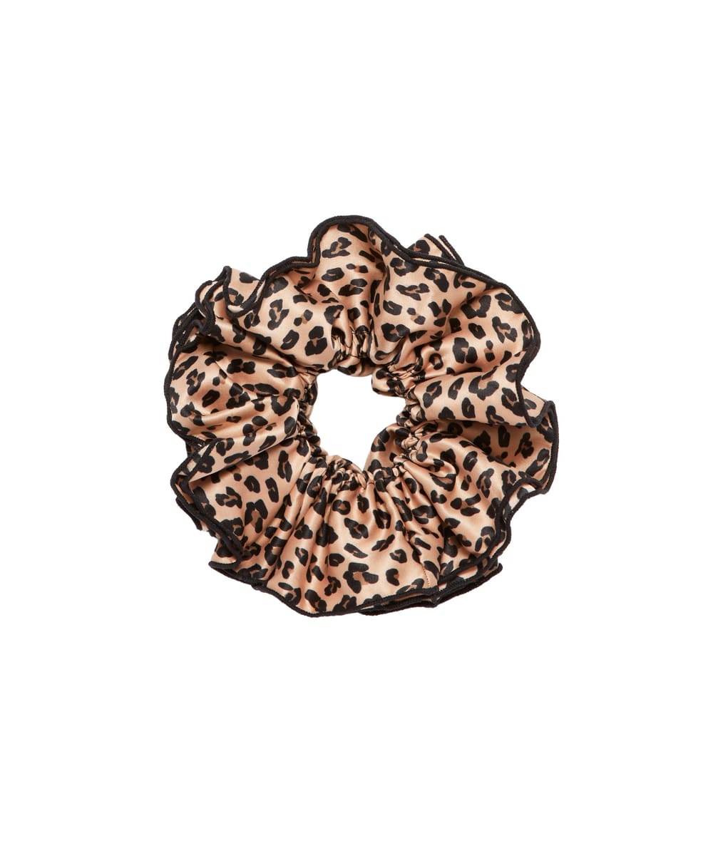 Leopard satin scrunchie;