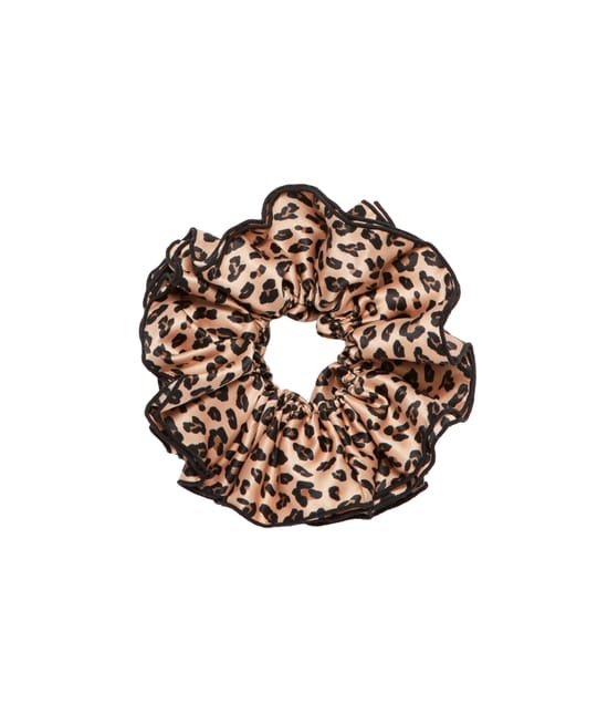 Leopard satin scrunchie;