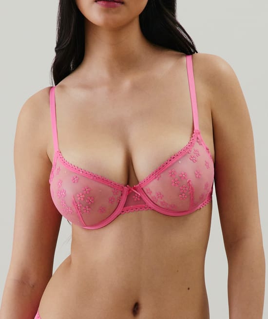 Lace balconette bra;