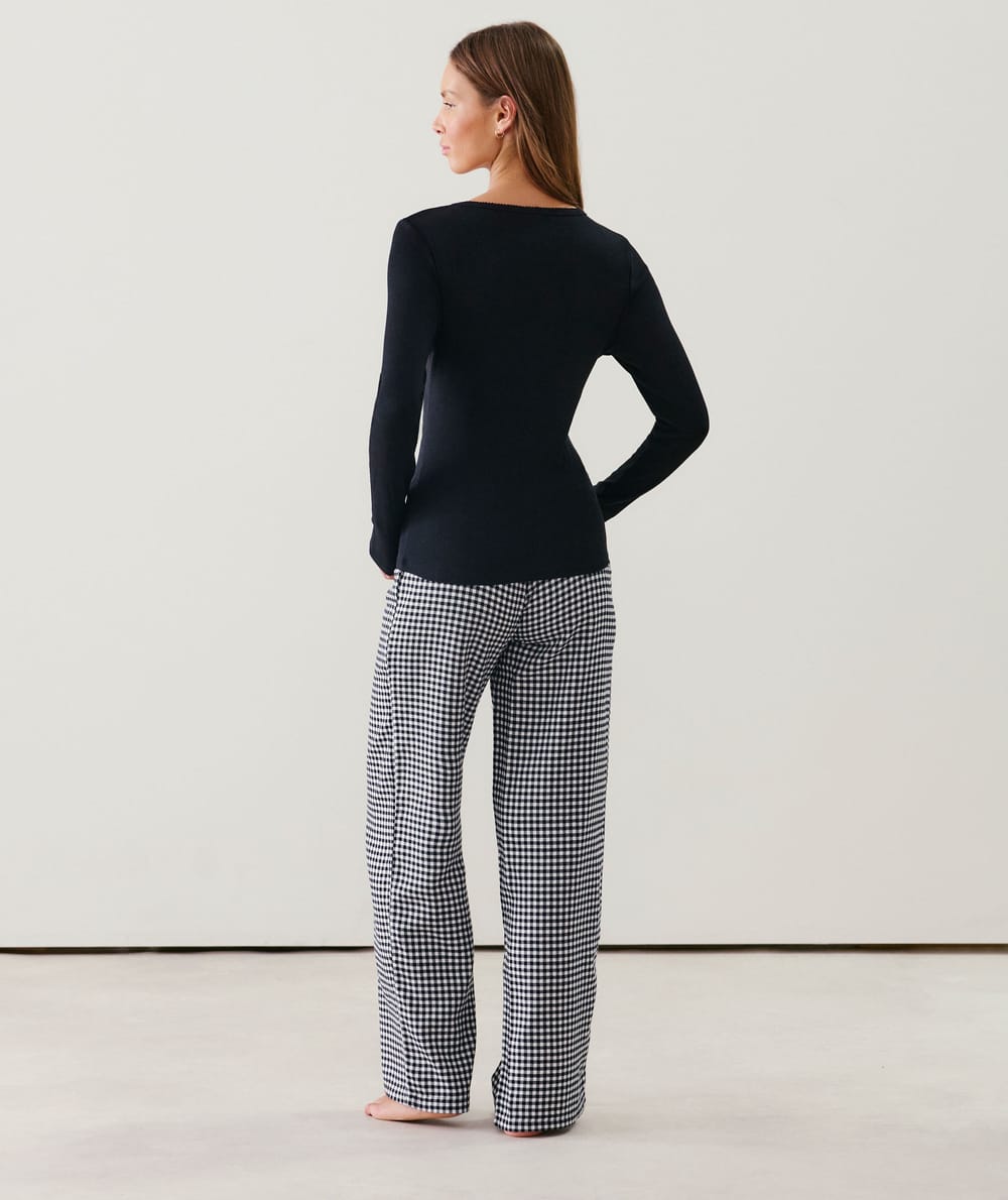 Checked flannel trousers;