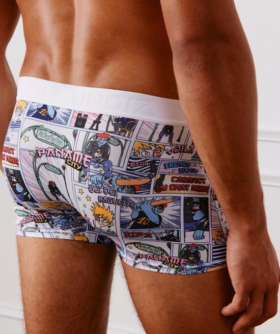 Patterned boxer shorts;