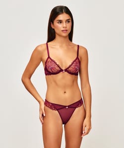 Geborduurde en paillet mesh balconette beha;