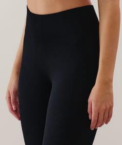 Seamless leggings;