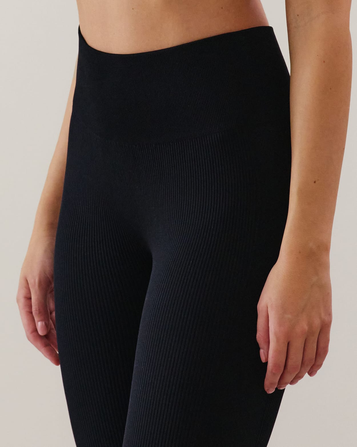 Seamless leggings;