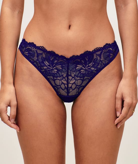 Lace thong;