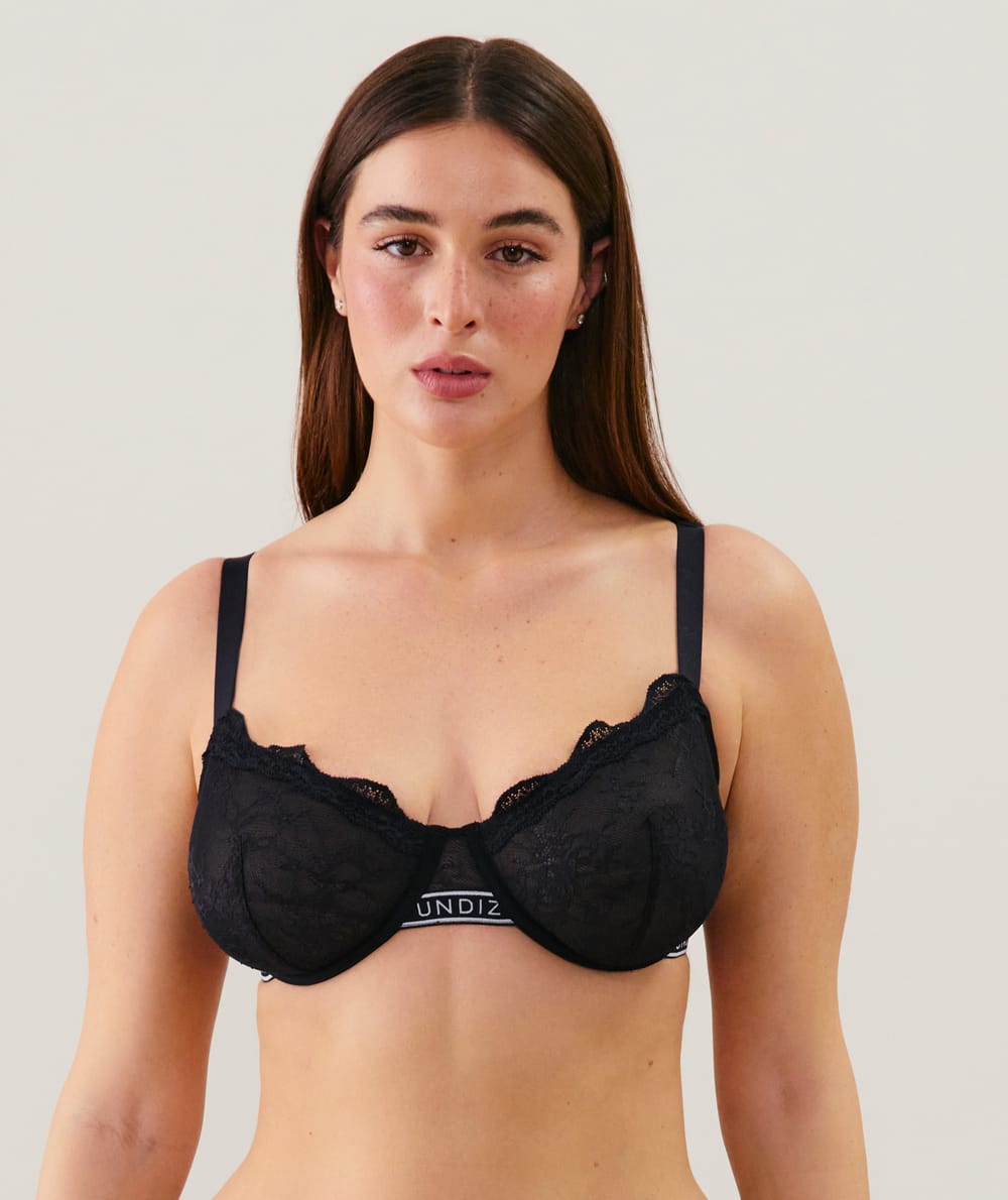 Soutien-gorge corbeille en dentelle;