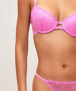 Floral lace push-up bra;