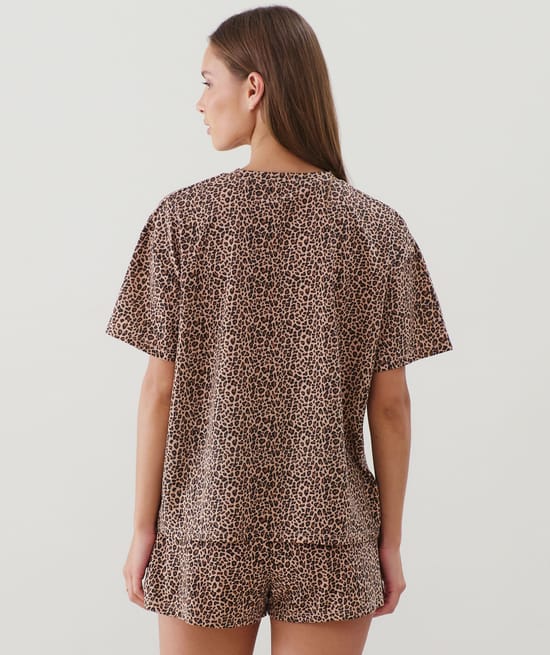 Ensemble de pyjama léopard;