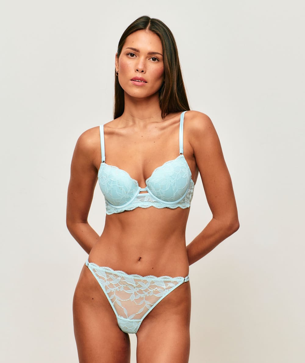 Floral lace push-up bra;