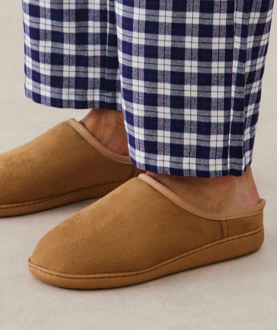 Chaussons en suédine;